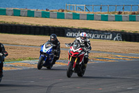 anglesey-no-limits-trackday;anglesey-photographs;anglesey-trackday-photographs;enduro-digital-images;event-digital-images;eventdigitalimages;no-limits-trackdays;peter-wileman-photography;racing-digital-images;trac-mon;trackday-digital-images;trackday-photos;ty-croes